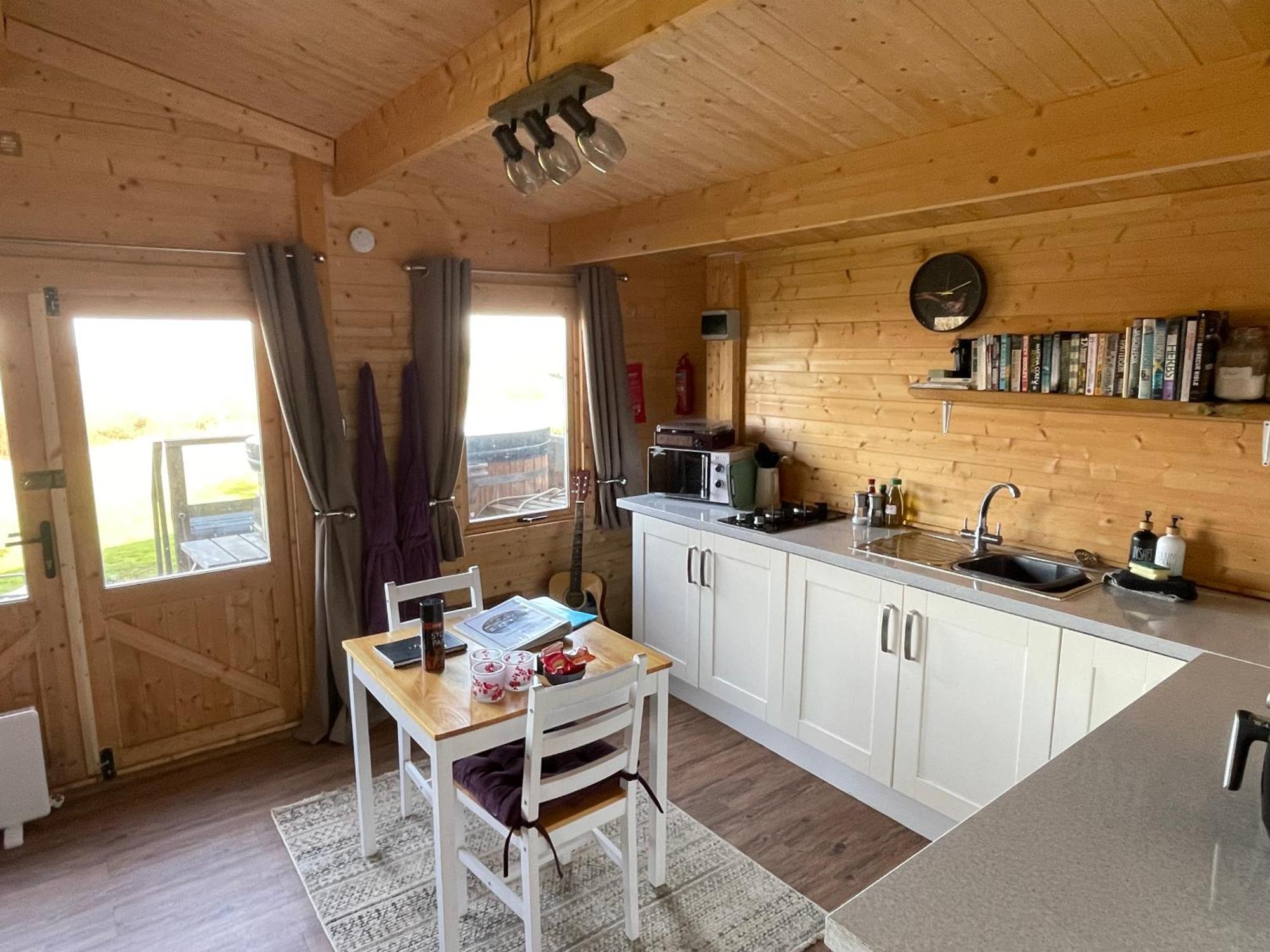 Cosy Cabin In Annie'S Meadow West Meon Exterior foto